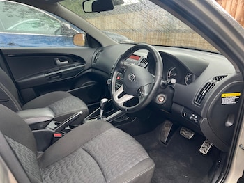 Used Kia Ceed 2010 for sale - 75915273: Photo