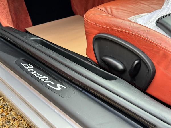 Used Porsche Boxster 2002 for sale - 76042426: Photo 12