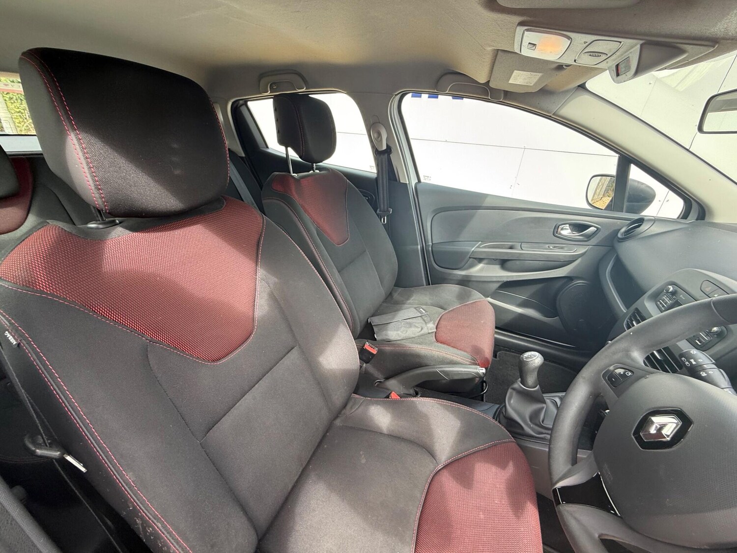 Used Renault Clio for sale - 77722834: Photo 16