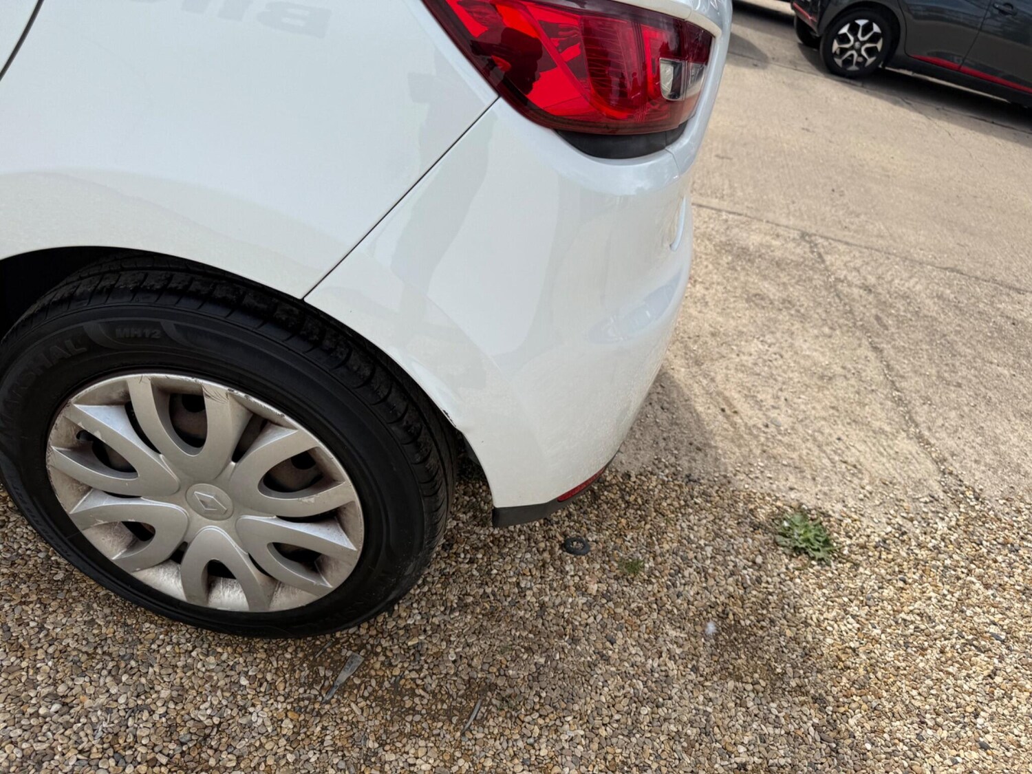 Used Renault Clio for sale - 77722834: Photo 22