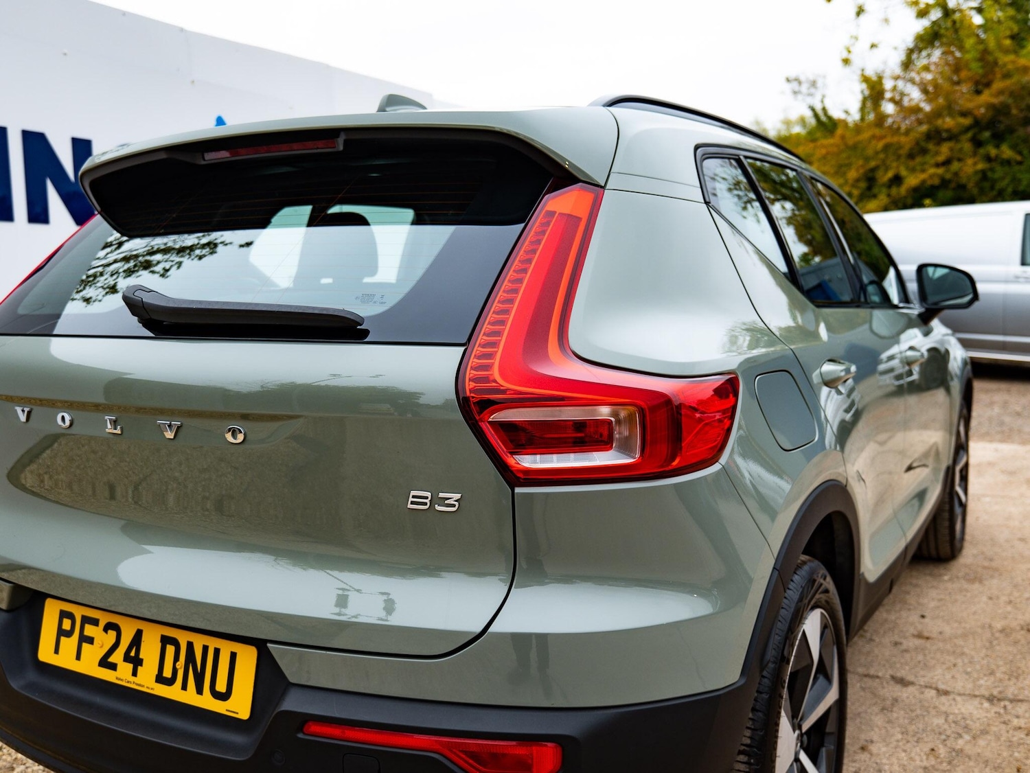 Used Volvo XC40 2024 for sale - 76270519: Photo 11