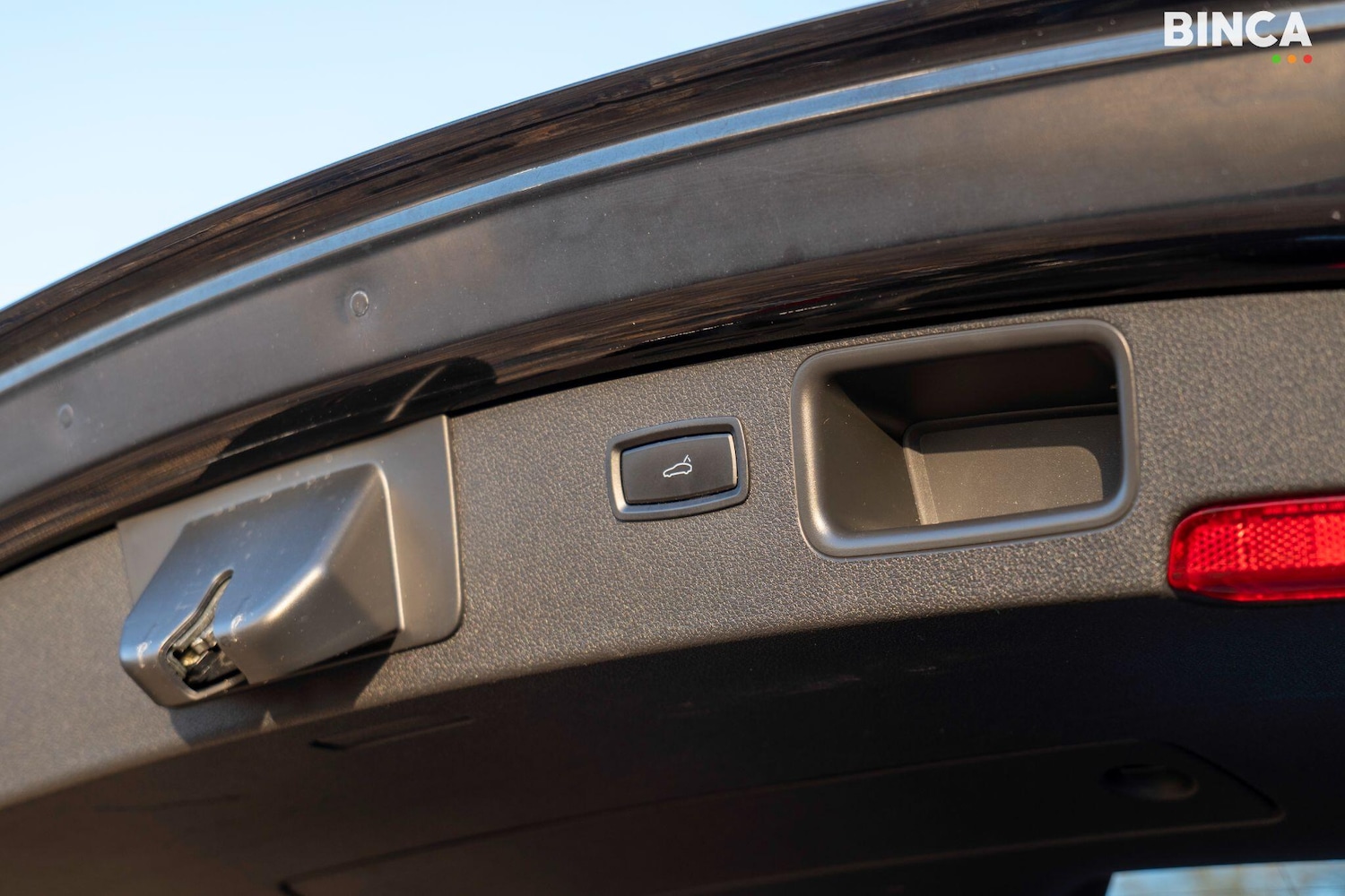 Used Porsche Macan 2015 for sale - 77838544: Photo 26