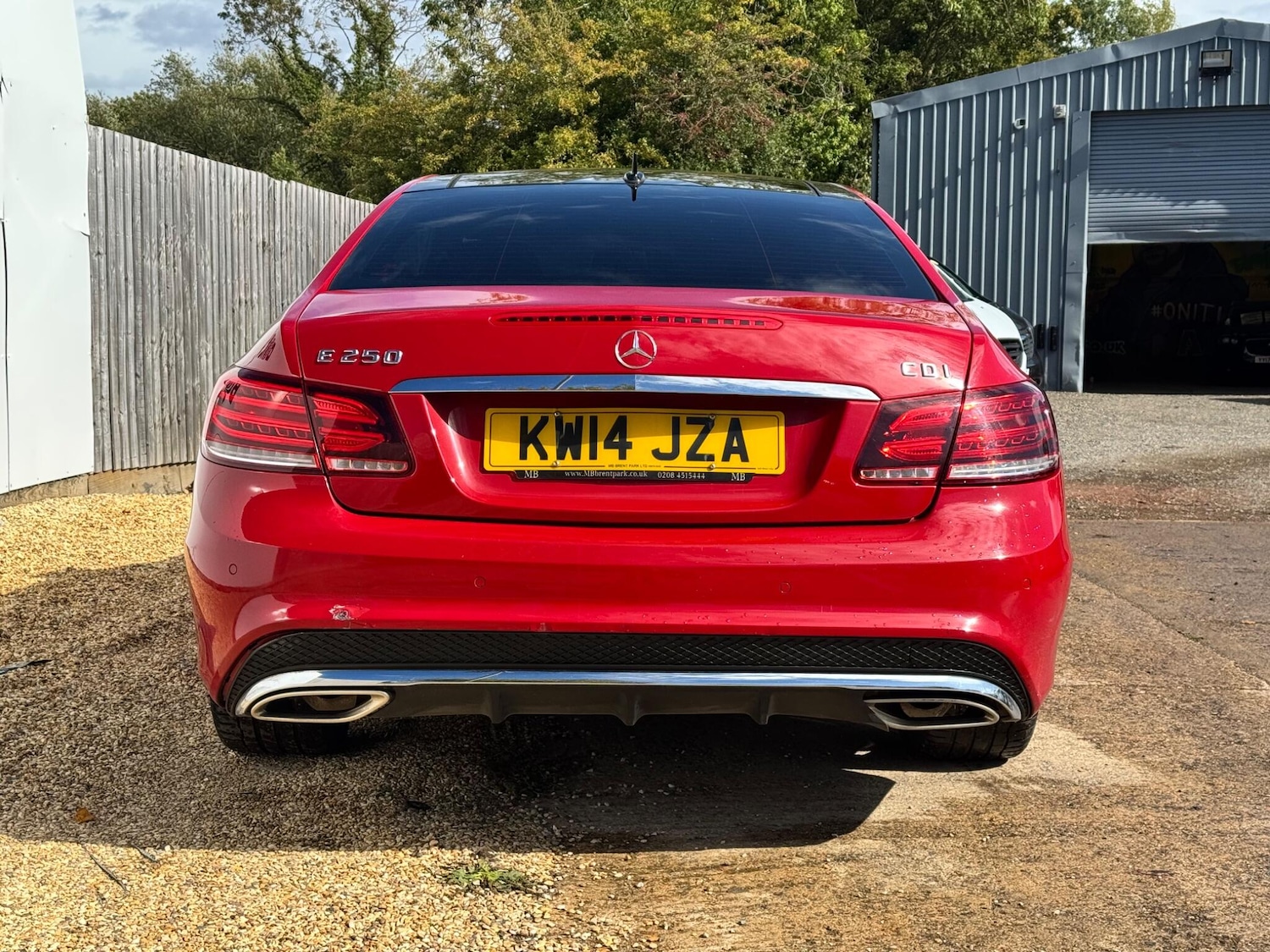 Used Mercedes-Benz E Class 2014 for sale - 75915860: Photo 11