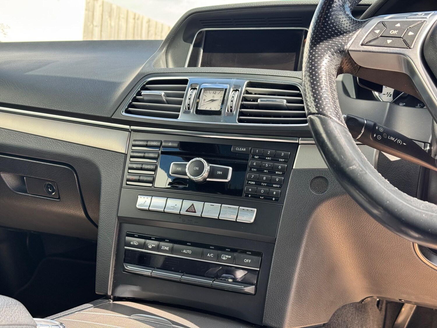 Used Mercedes-Benz E Class 2014 for sale - 75915860: Photo 23