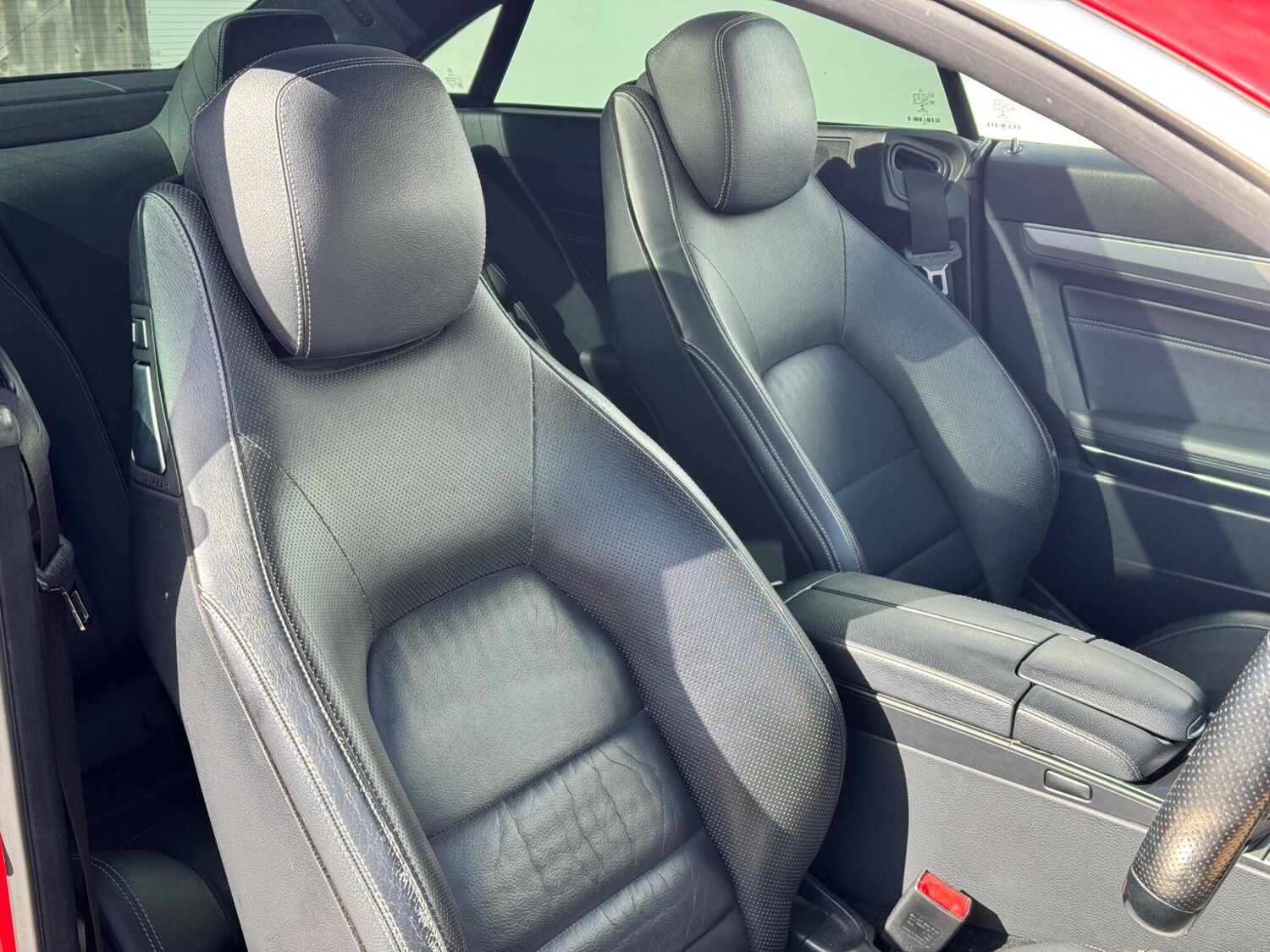 Used Mercedes-Benz E Class 2014 for sale - 75915860: Photo 30