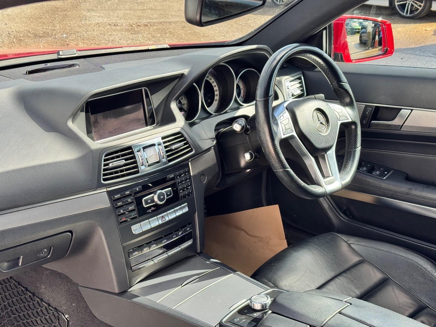 Used Mercedes-Benz E Class 2014 for sale - 75915860: Photo 35