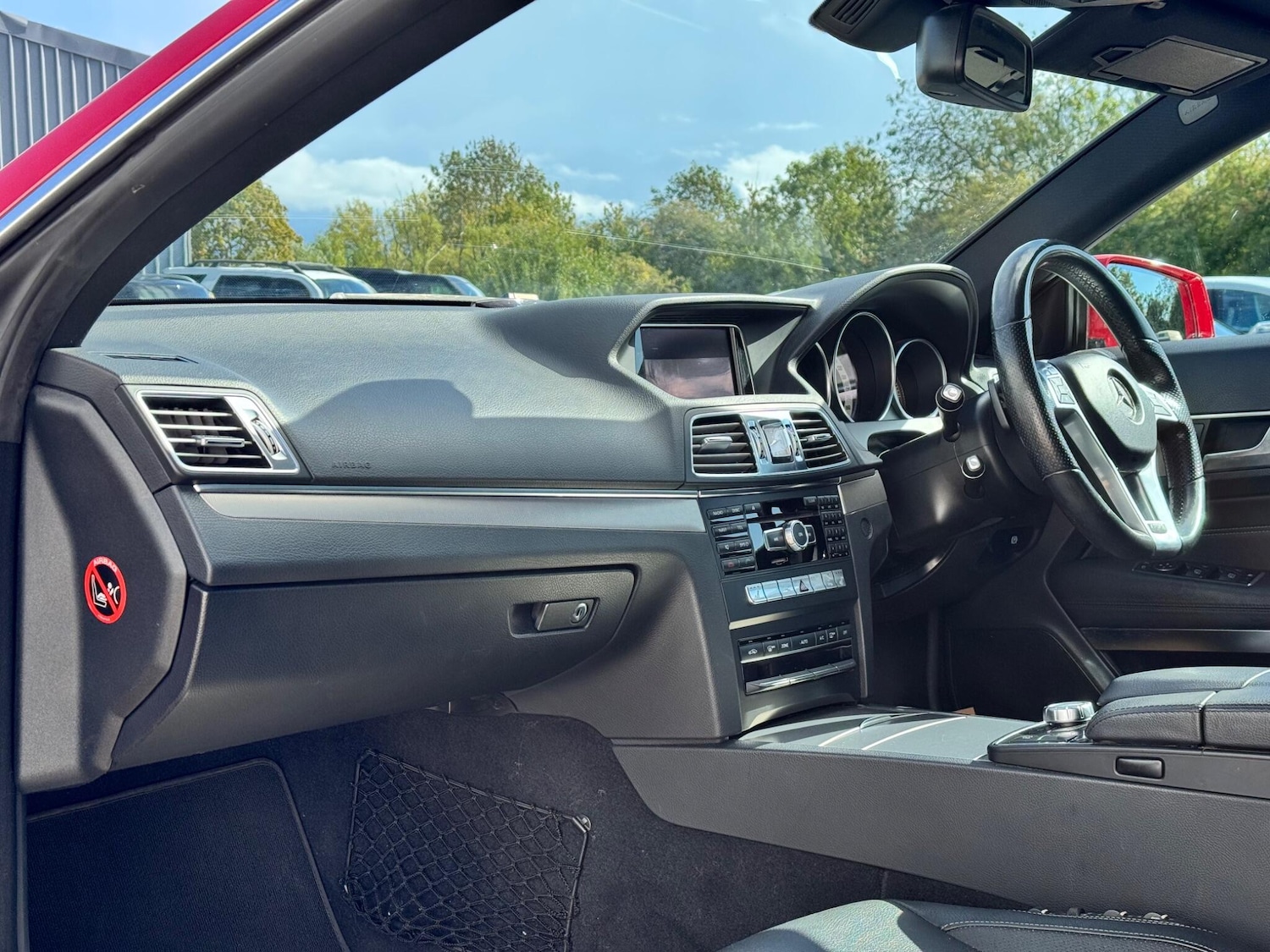 Used Mercedes-Benz E Class 2014 for sale - 75915860: Photo 36