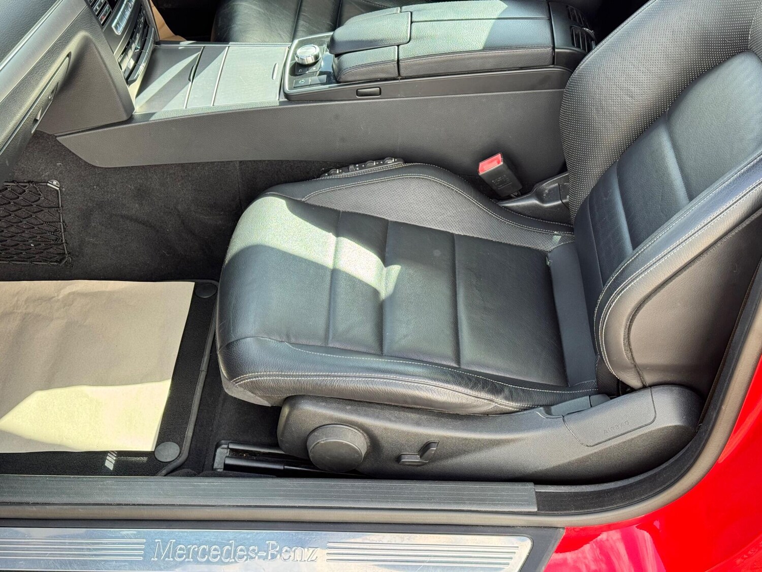 Used Mercedes-Benz E Class 2014 for sale - 75915860: Photo 38