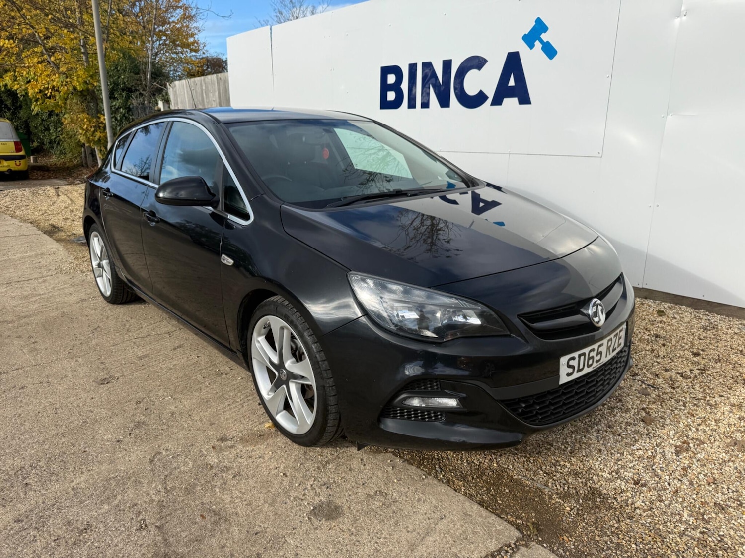 Used Vauxhall Astra 2015 for sale - 76441098: Photo 2