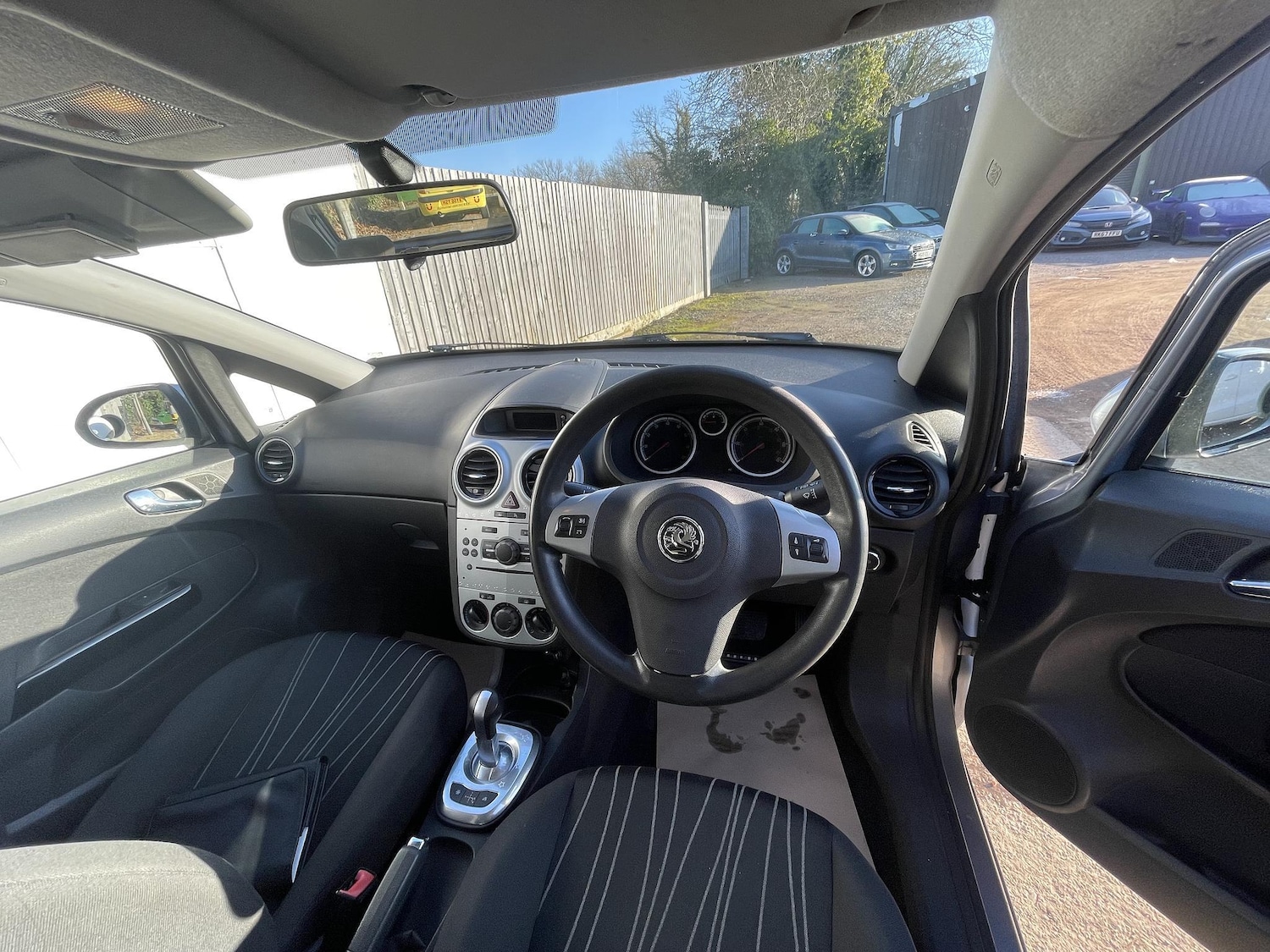 Used Vauxhall Corsa 2010 for sale - 76688716: Photo 12