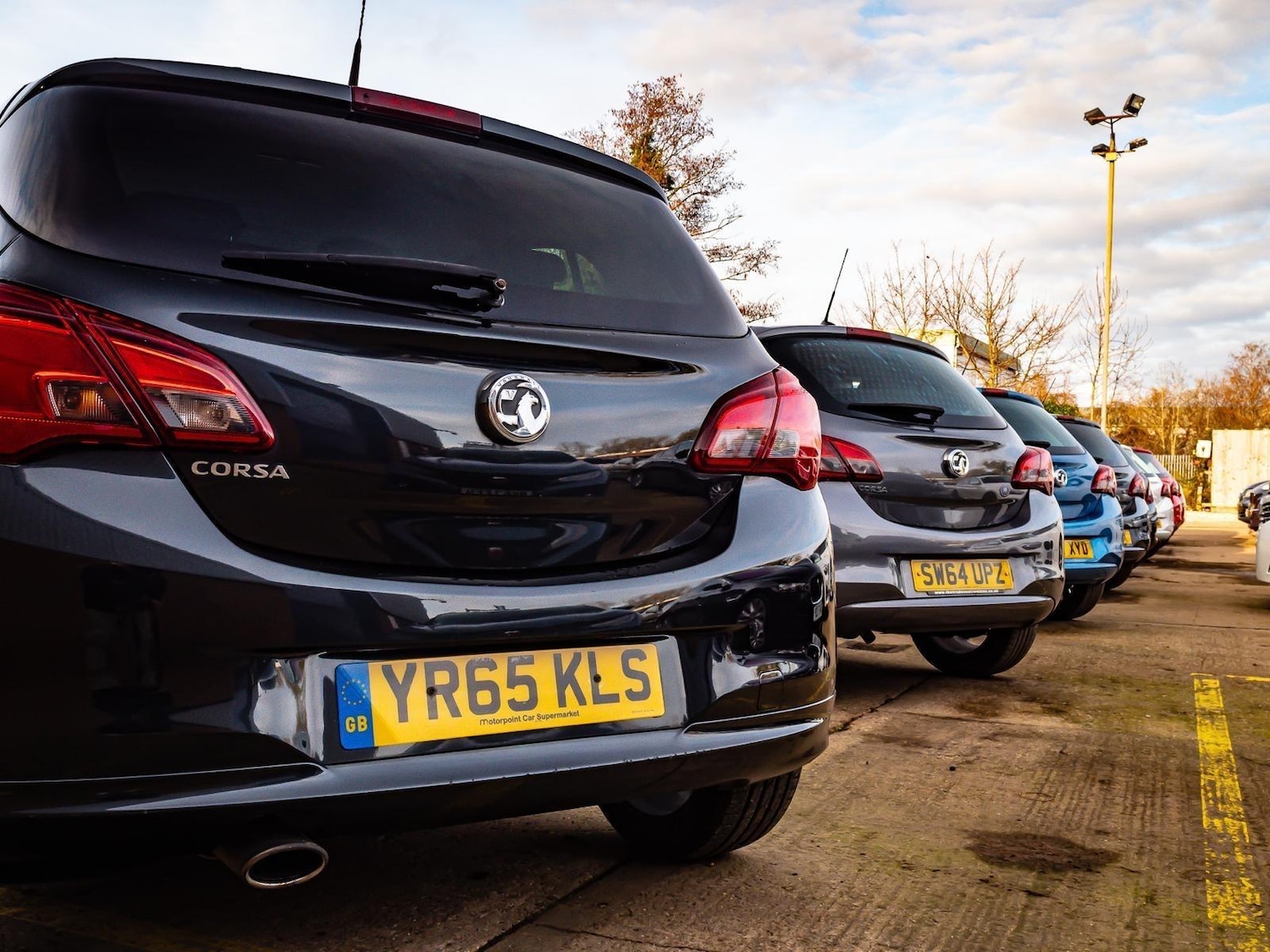 Used Vauxhall Corsa 2010 for sale - 76688716: Photo 2