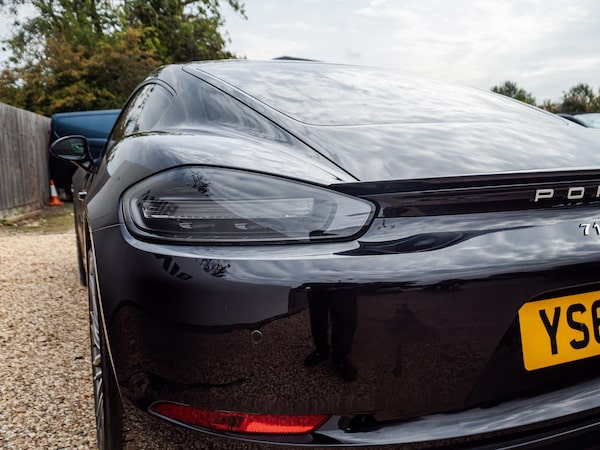Used Porsche 718 Cayman 2017 for sale - 75589219: Photo 8