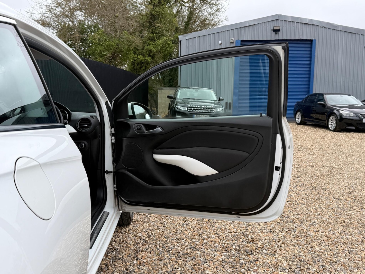 Used Vauxhall ADAM 2015 for sale - 77853537: Photo 12