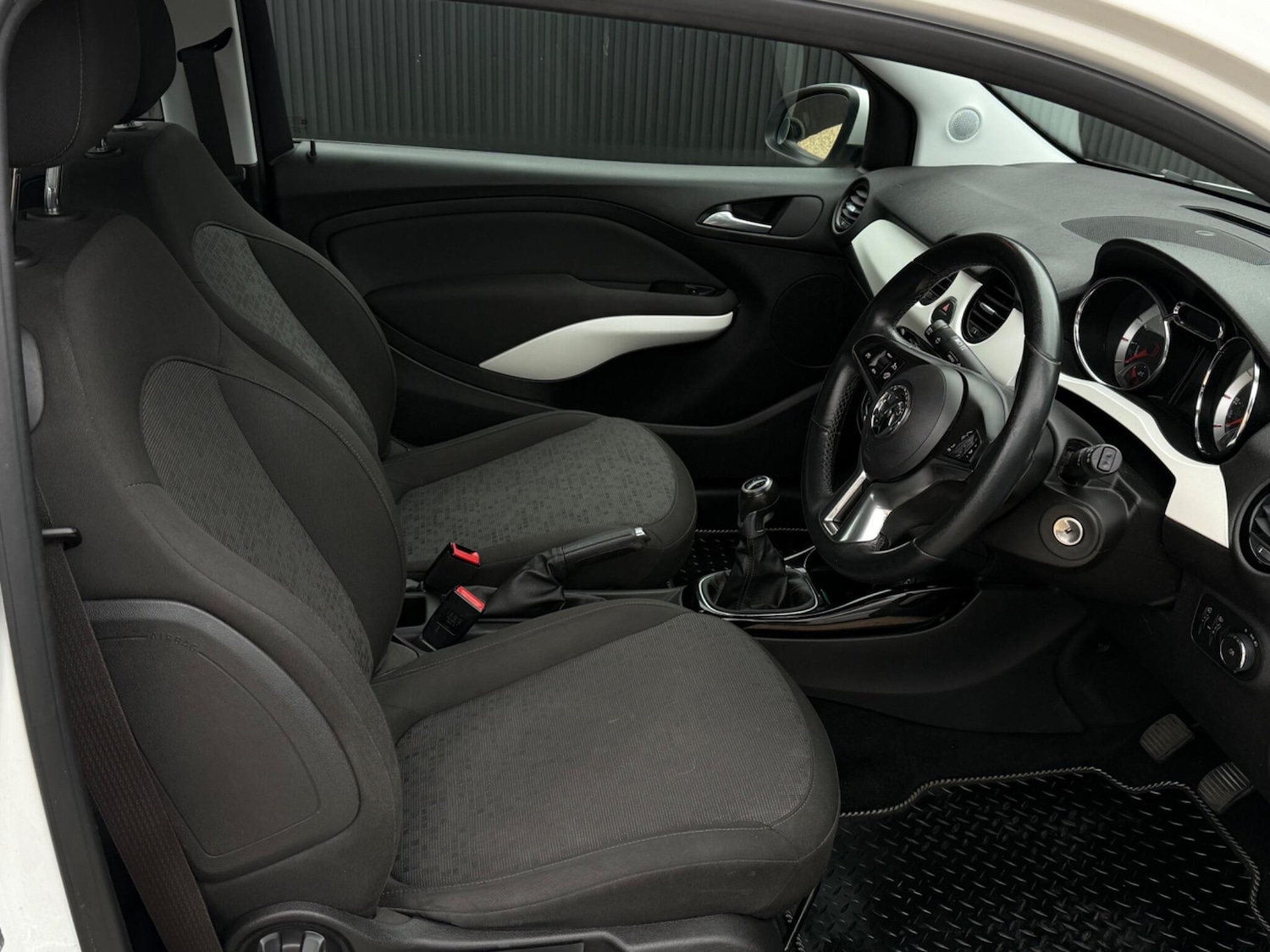 Used Vauxhall ADAM 2015 for sale - 77853537: Photo 15