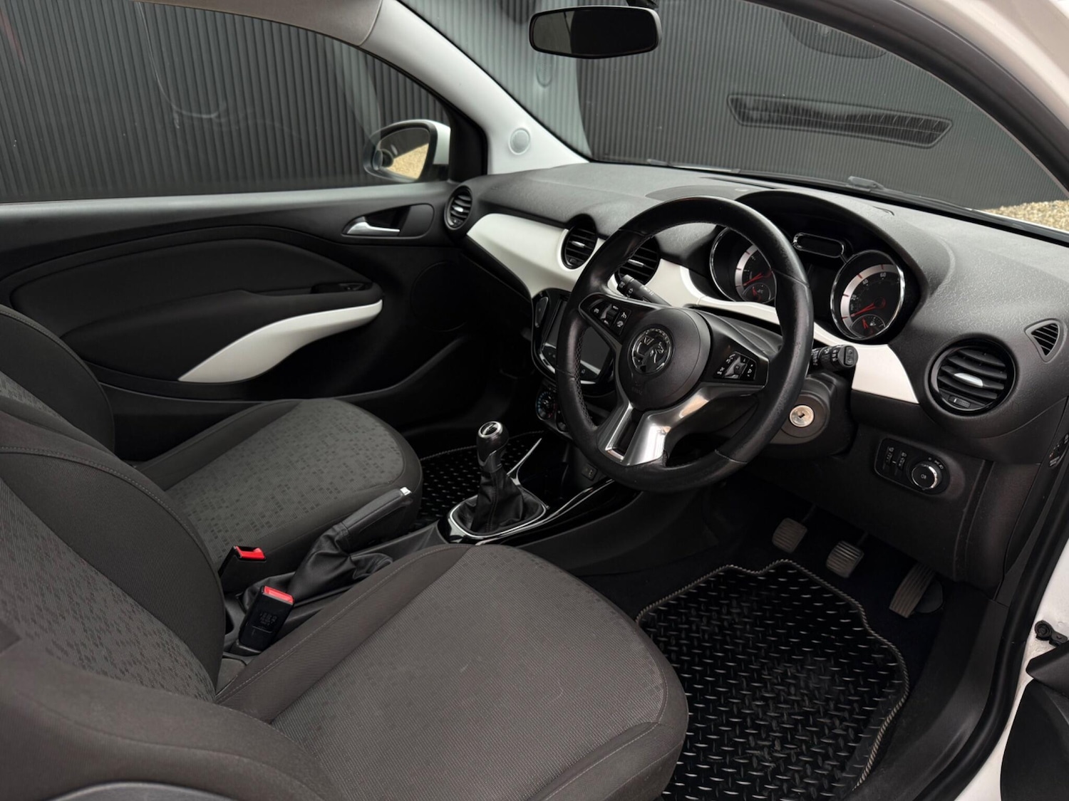 Used Vauxhall ADAM 2015 for sale - 77853537: Photo 17