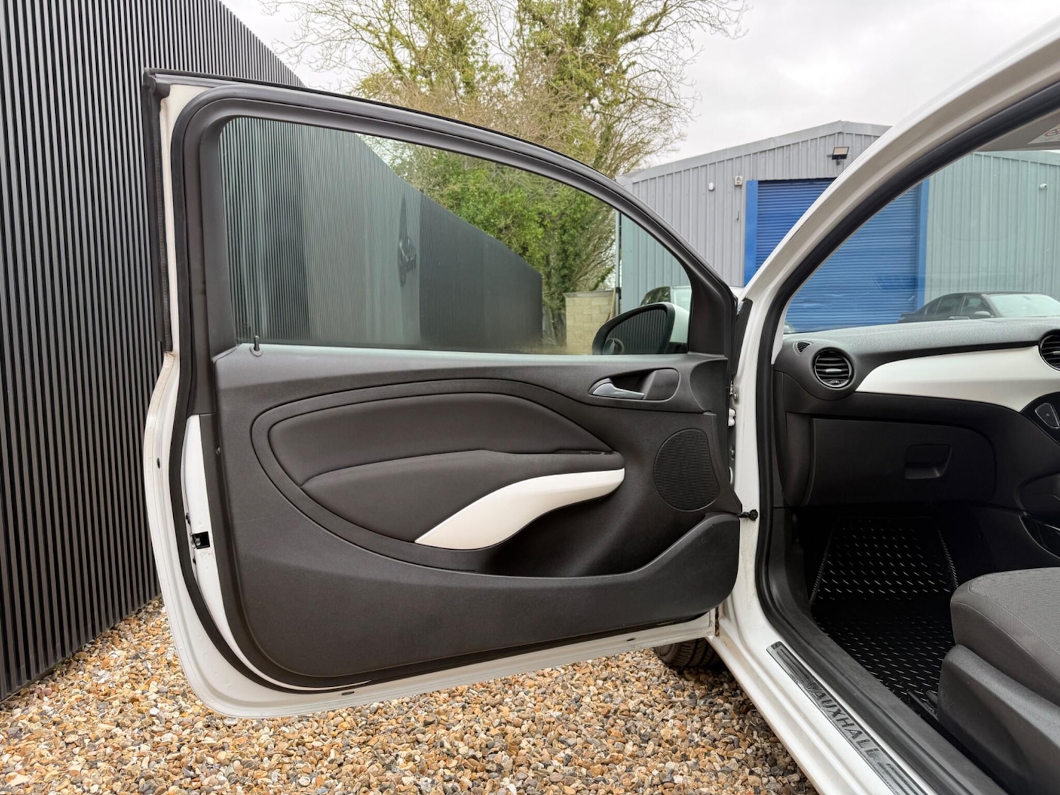 Used Vauxhall ADAM 2015 for sale - 77853537: Photo 24