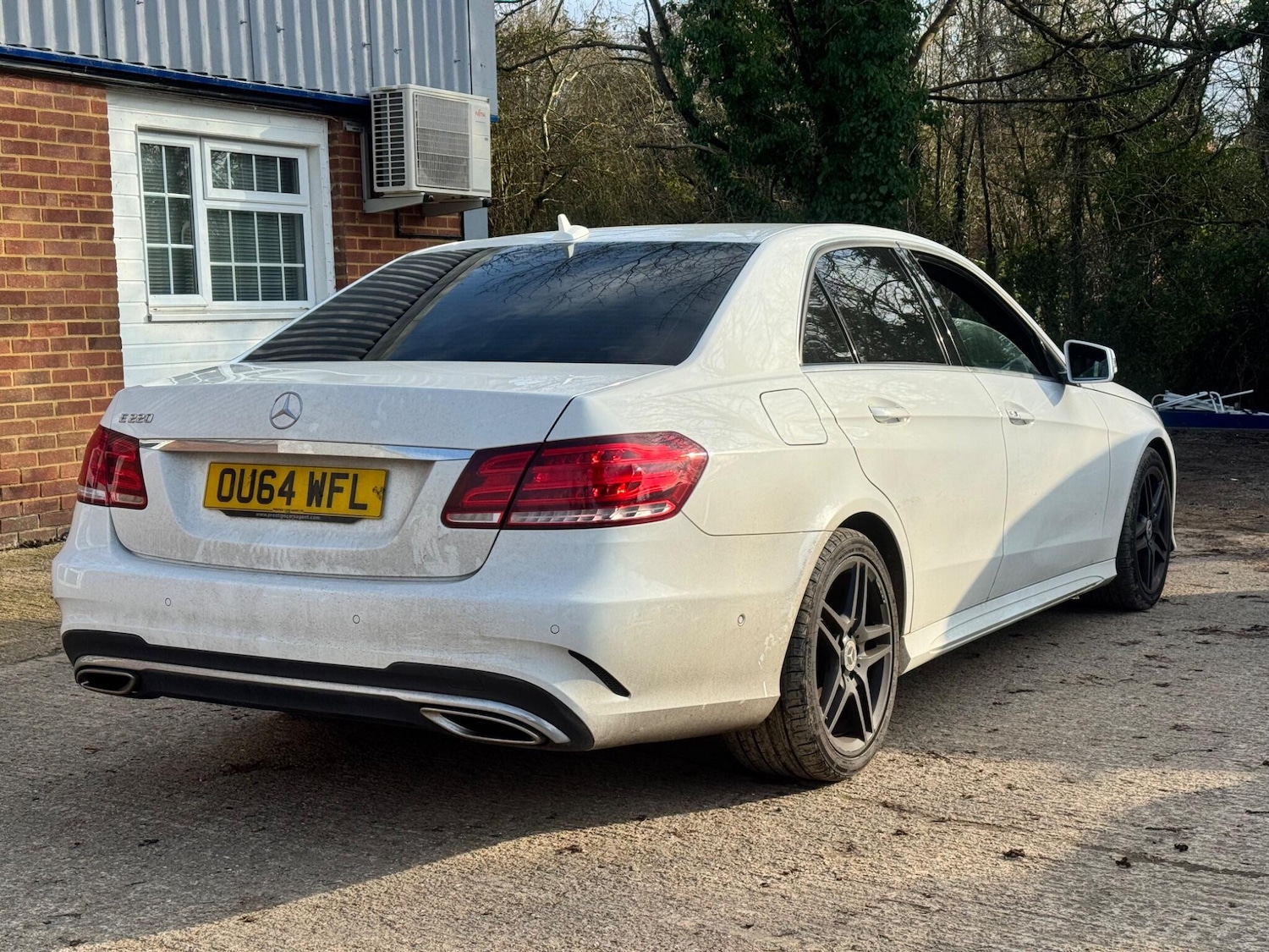 Used Mercedes-Benz E Class 2014 for sale - 77670797: Photo 2