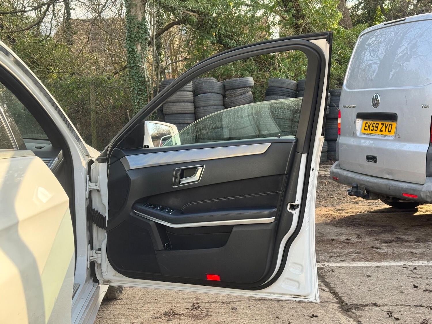 Used Mercedes-Benz E Class 2014 for sale - 77670797: Photo 5