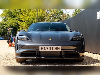 Used Porsche Taycan 2020 for sale - 79401578: Photo