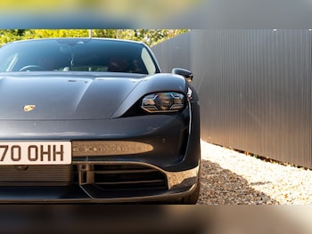 Used Porsche Taycan 2020 for sale - 79401578: Photo