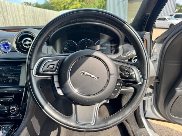 Used Jaguar XJ for sale - 75600065: Photo 21