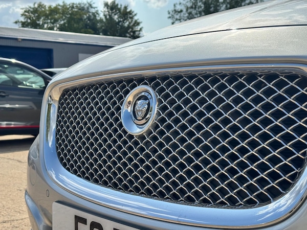 Used Jaguar XJ for sale - 75600065: Photo 8