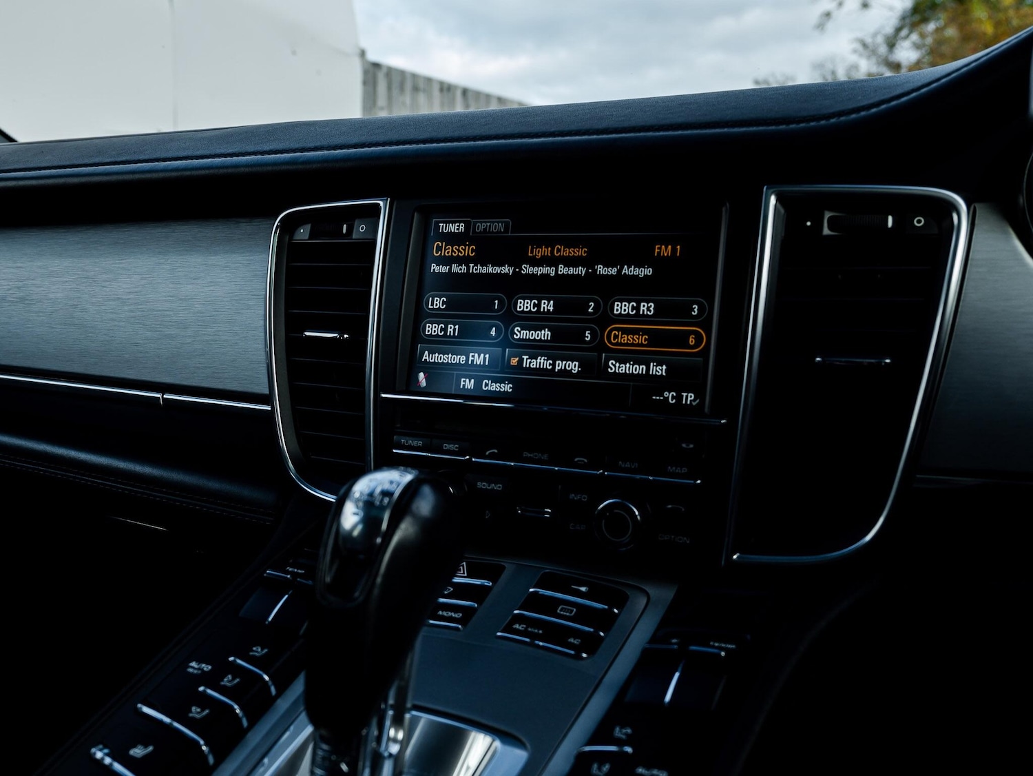 Used Porsche Panamera 2011 for sale - 76336859: Photo 24