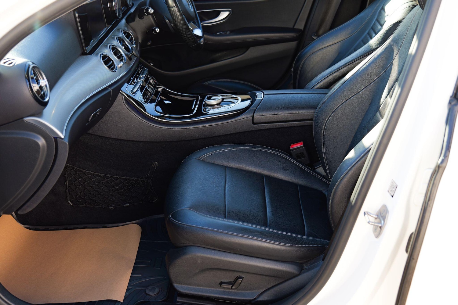 Used Mercedes-Benz E Class 2016 for sale - 76913968: Photo 33