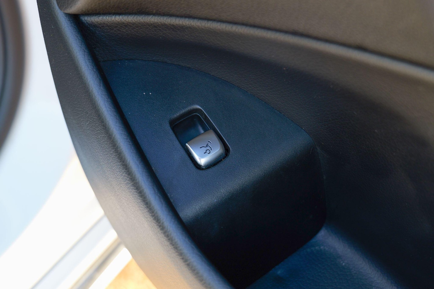 Used Mercedes-Benz E Class 2016 for sale - 76913968: Photo 38