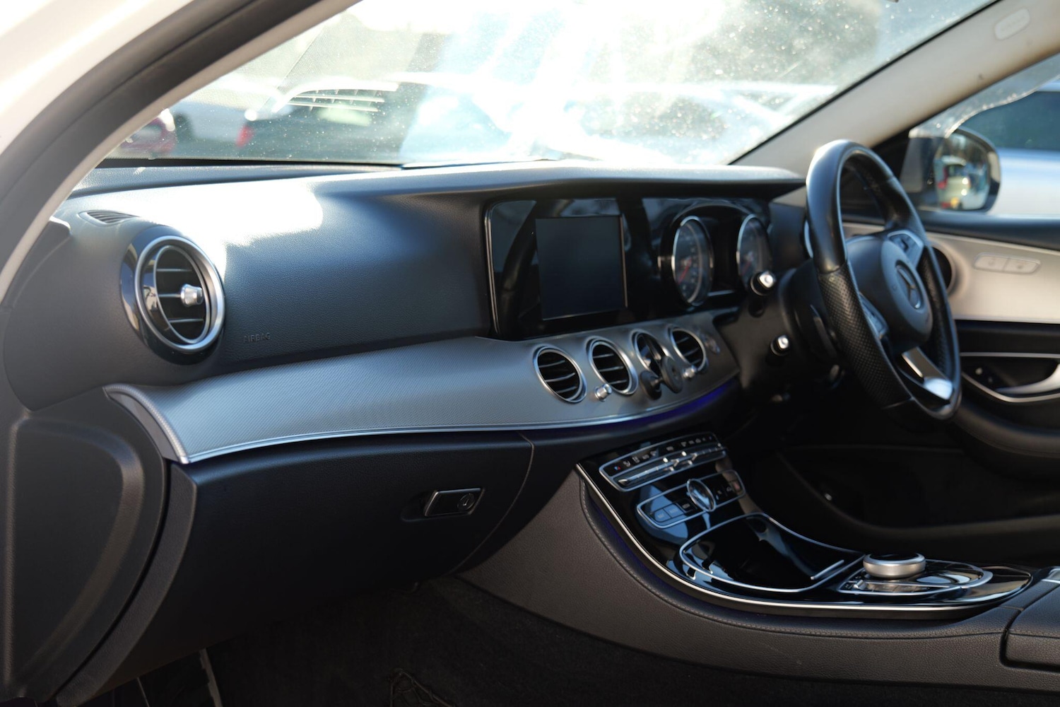 Used Mercedes-Benz E Class 2016 for sale - 76913968: Photo 8