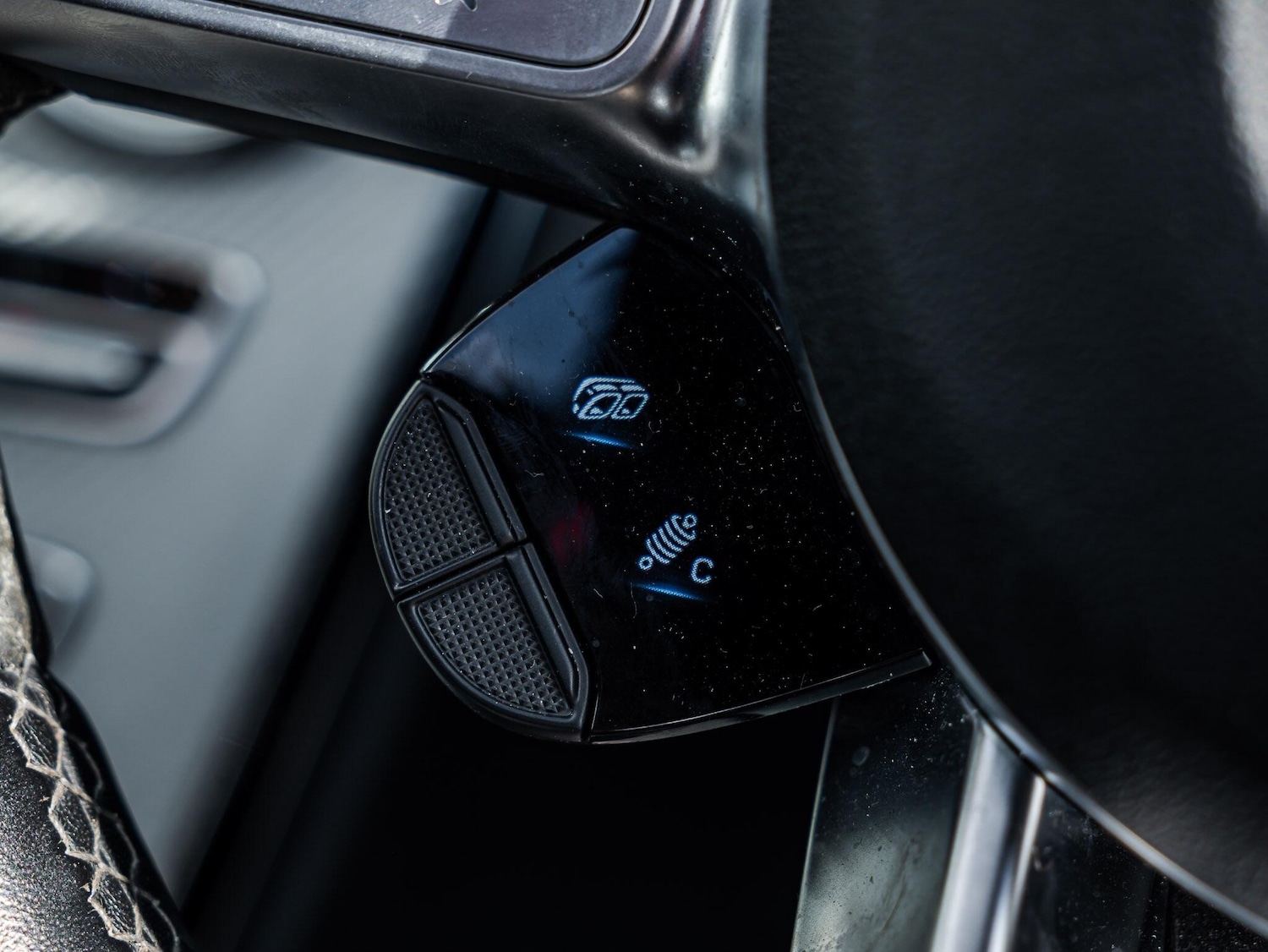 Used Mercedes-Benz C Class 2019 for sale - 76572747: Photo 44