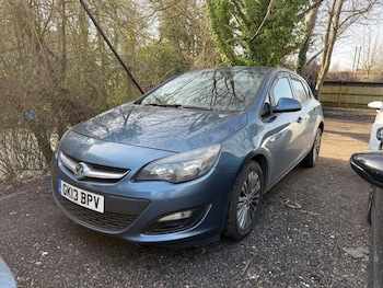 Used Vauxhall Astra 2013 for sale - 77670589: Photo