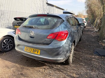 Used Vauxhall Astra 2013 for sale - 77670589: Photo