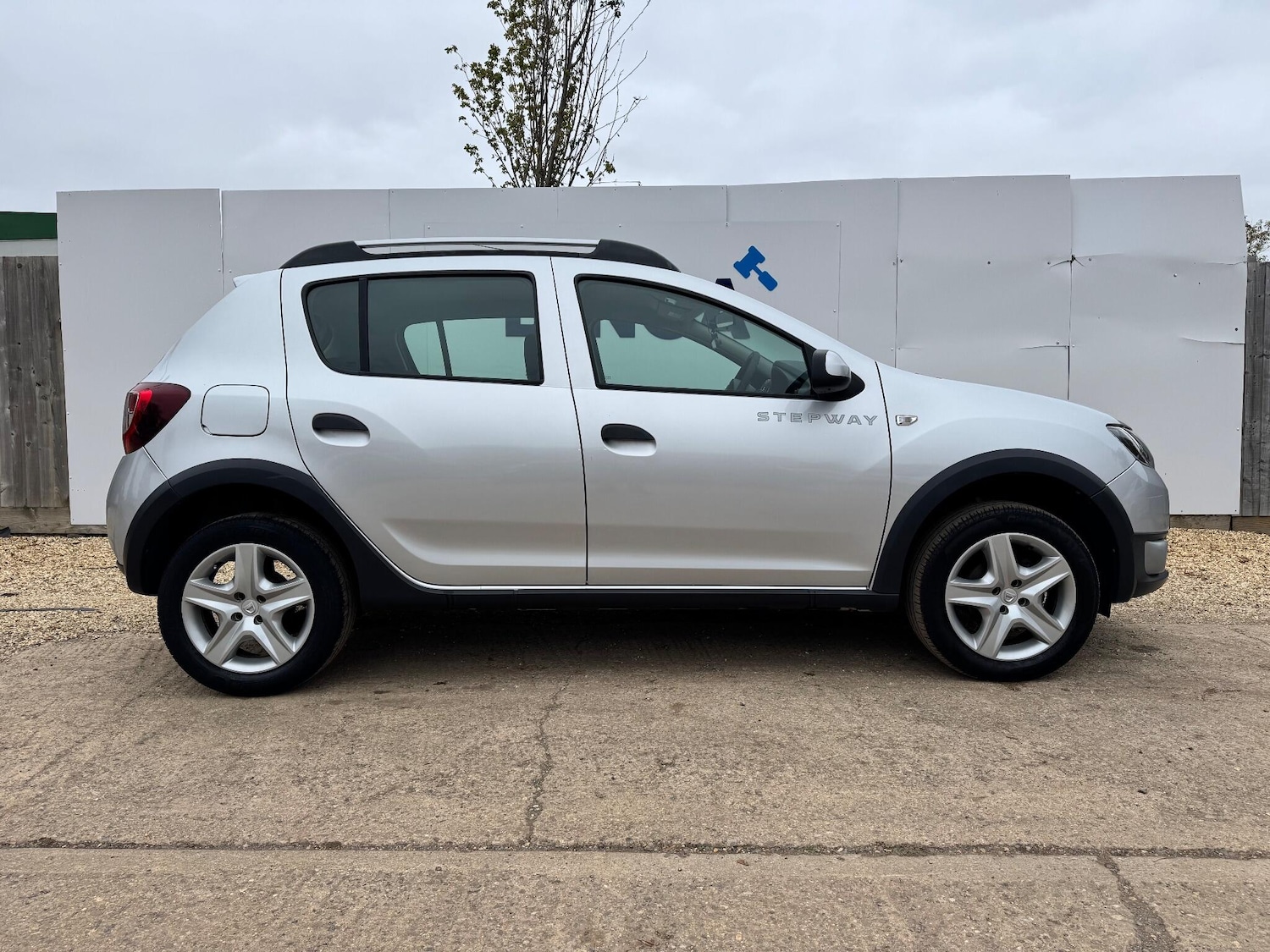 Used Dacia Sandero Stepway 2016 for sale - 76994036: Photo 7