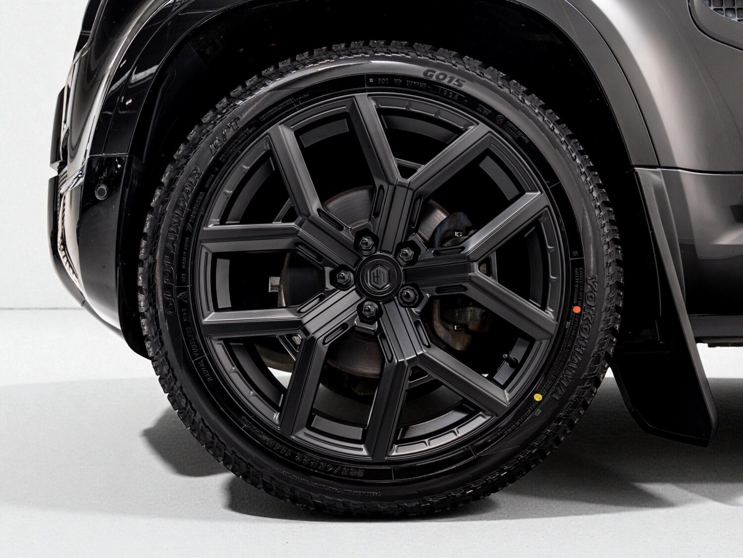 Used Land Rover Defender 2021 for sale - 76549200: Photo 12