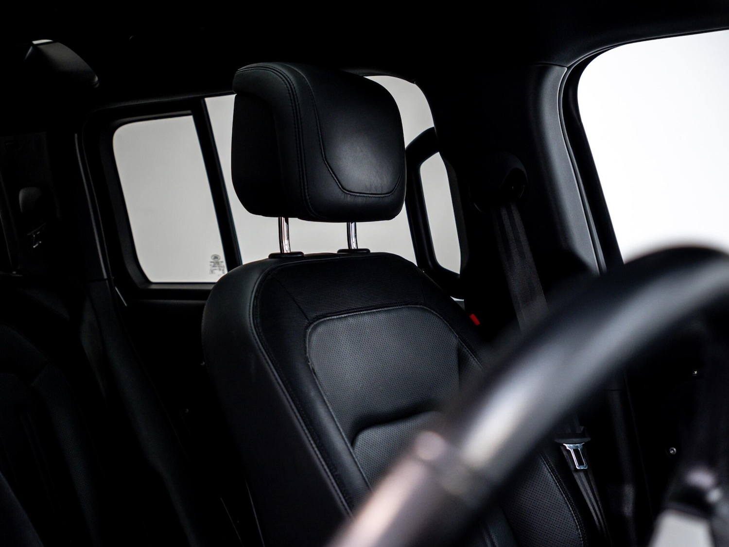 Used Land Rover Defender 2021 for sale - 76549200: Photo 23