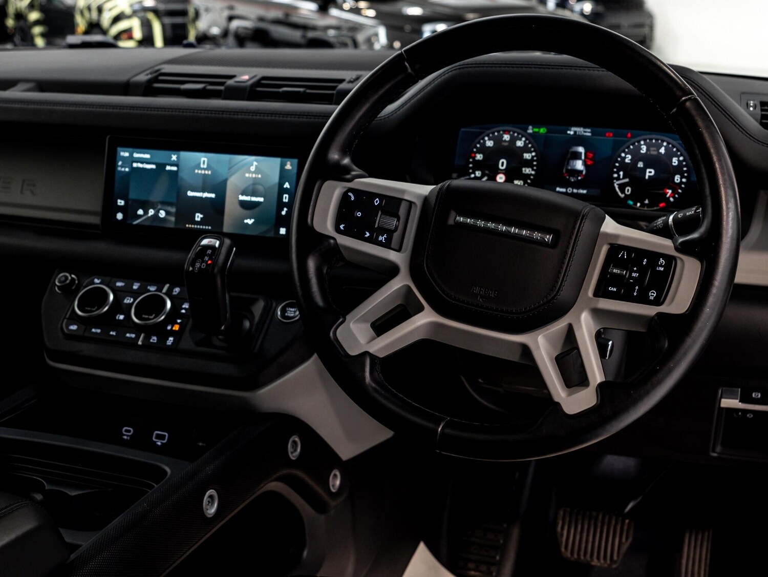 Used Land Rover Defender 2021 for sale - 76549200: Photo 27