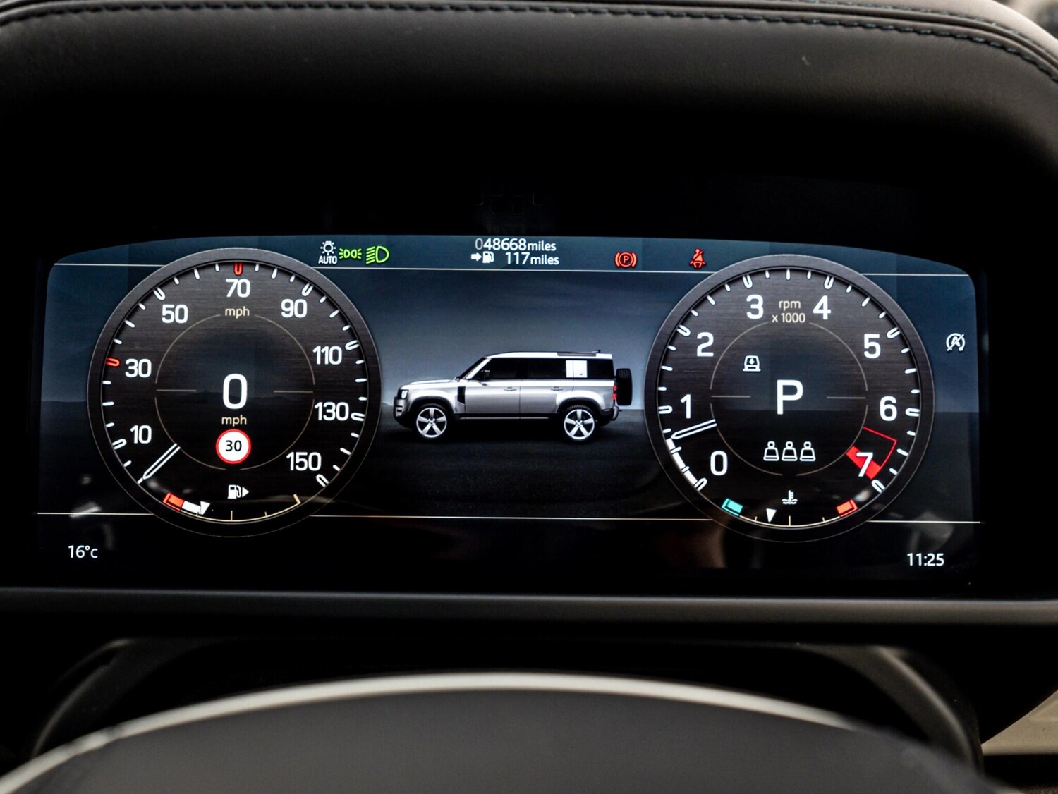 Used Land Rover Defender 2021 for sale - 76549200: Photo 31