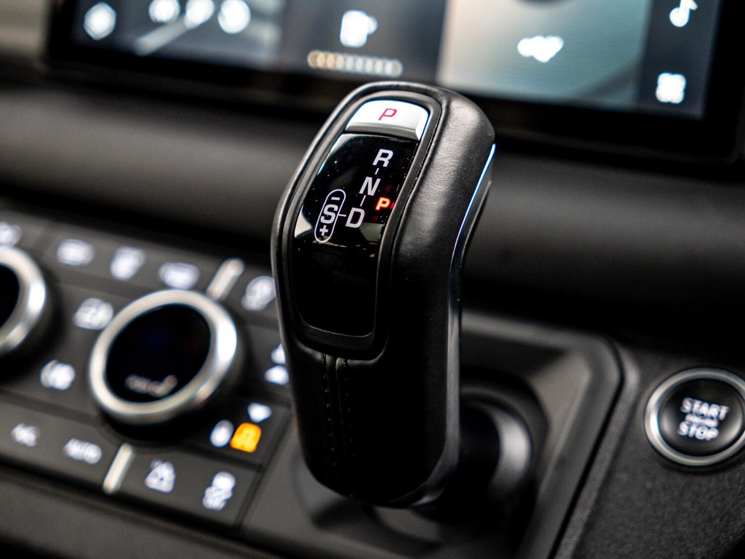 Used Land Rover Defender 2021 for sale - 76549200: Photo 37