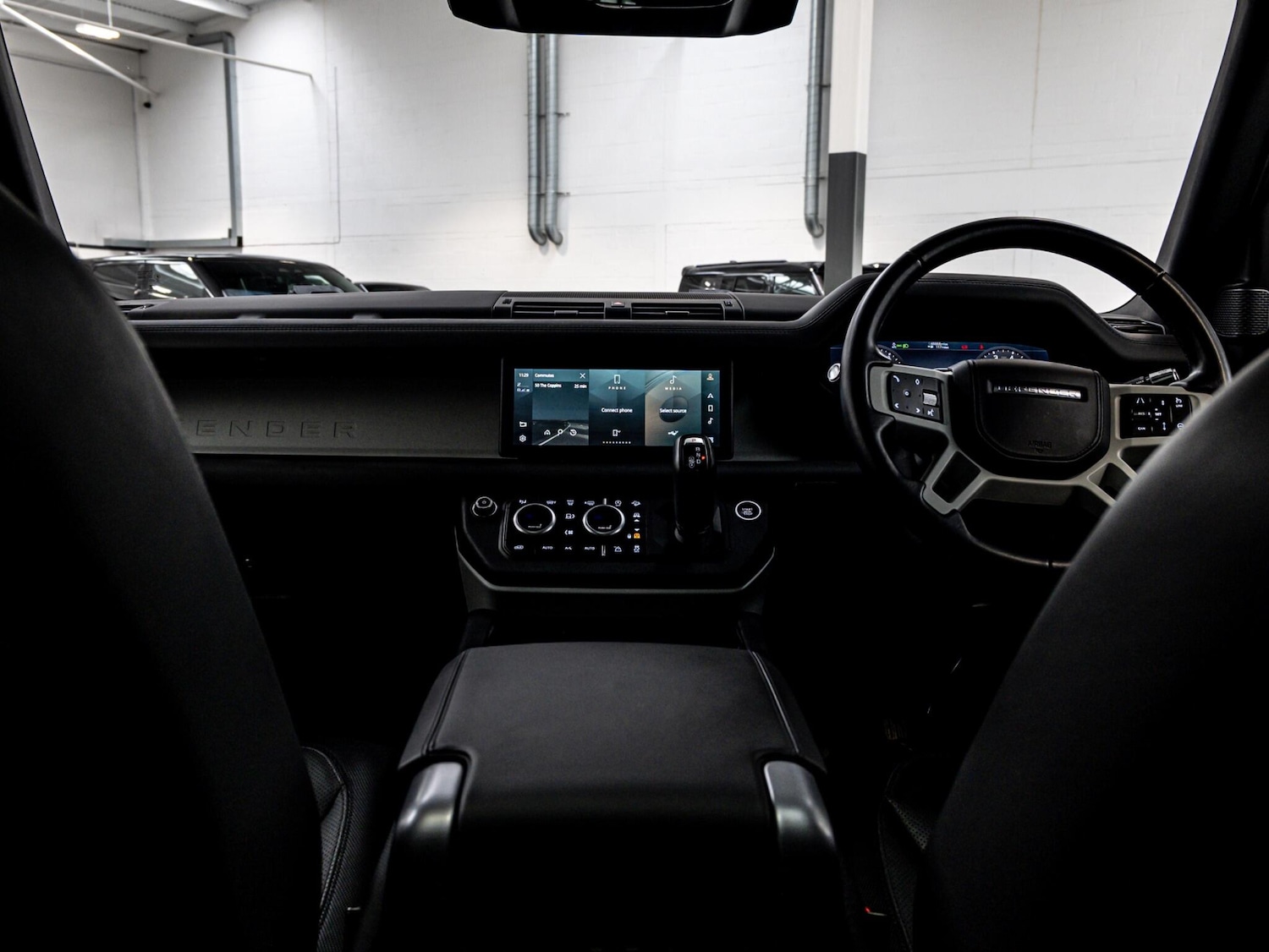 Used Land Rover Defender 2021 for sale - 76549200: Photo 44