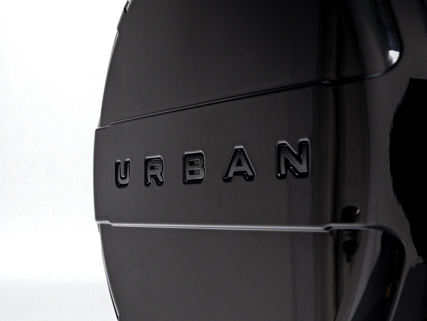 Used Land Rover Defender 2021 for sale - 76549200: Photo 8