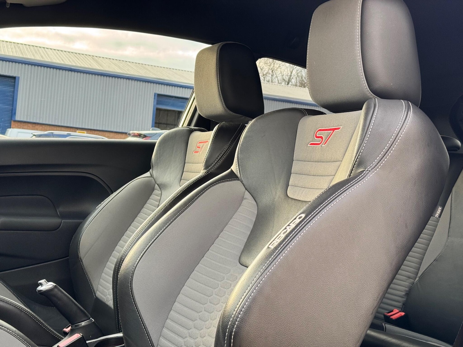 Used Ford Fiesta 2017 for sale - 77040354: Photo 28