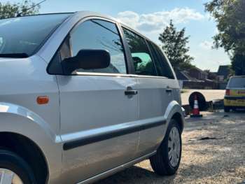Used Ford Fusion 2004 for sale - 74978225: Photo