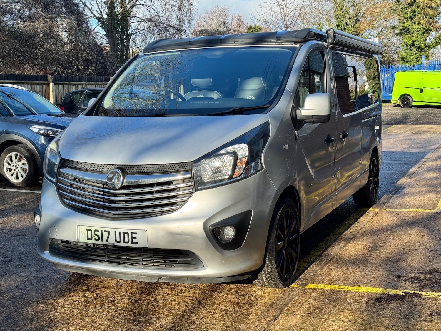 Used Vauxhall Vivaro 2017 for sale - 77230661: Photo 3