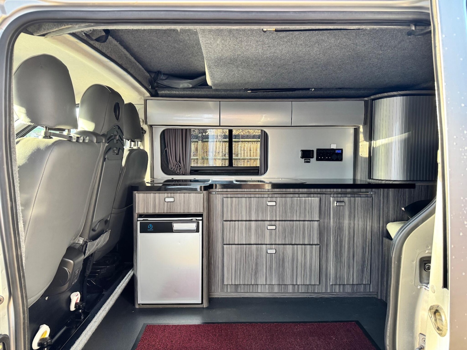 Used Vauxhall Vivaro 2017 for sale - 77230661: Photo 5