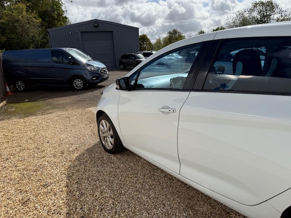Used Renault Zoe for sale - 76214933: Photo 6