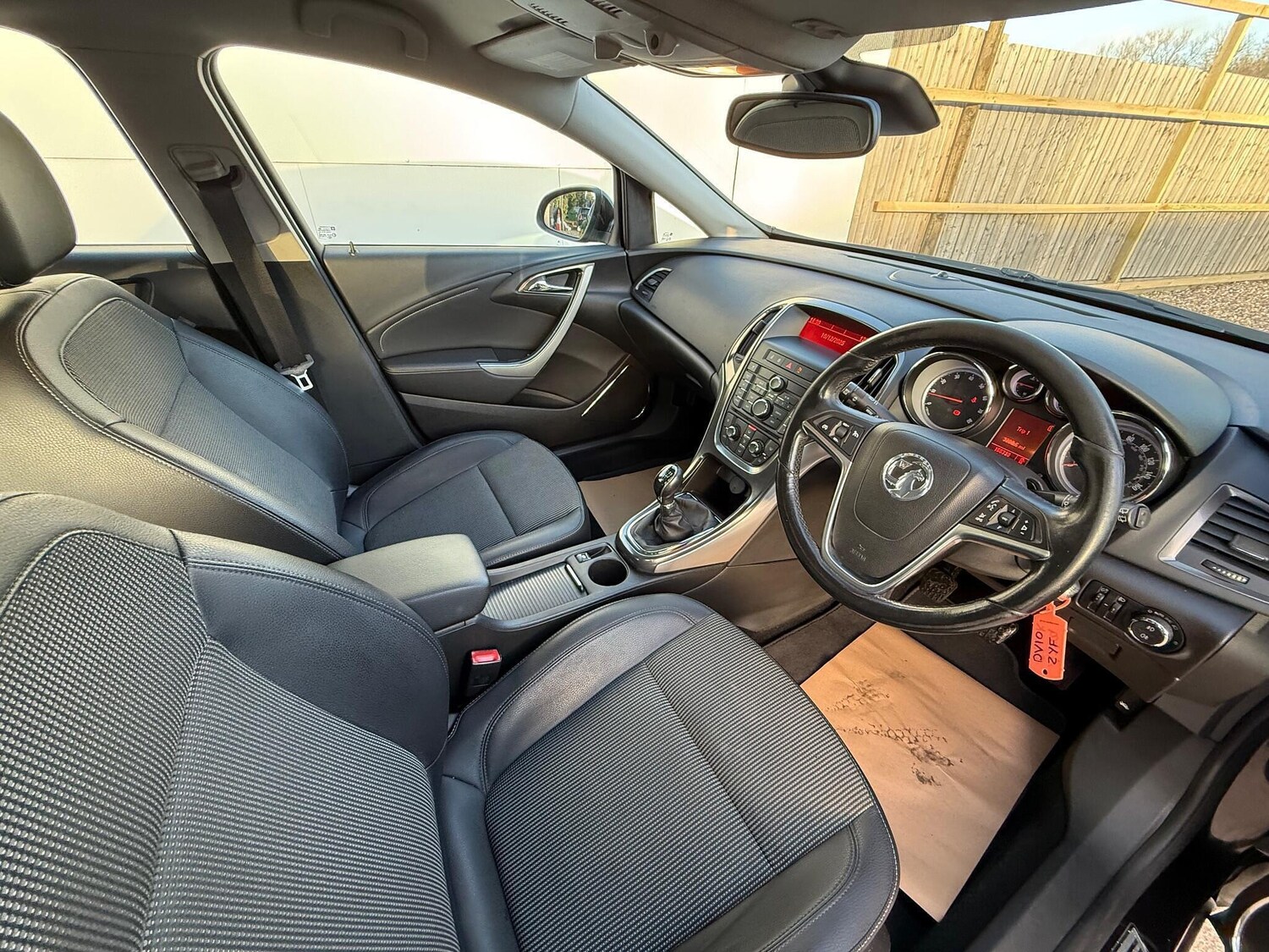 Used Vauxhall Astra 2010 for sale - 76753239: Photo 10