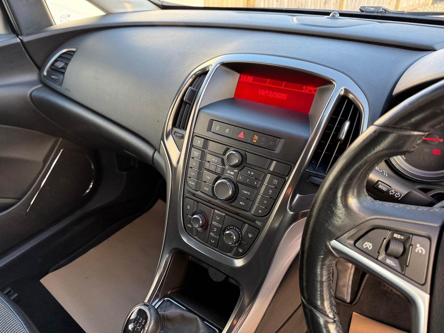 Used Vauxhall Astra 2010 for sale - 76753239: Photo 11