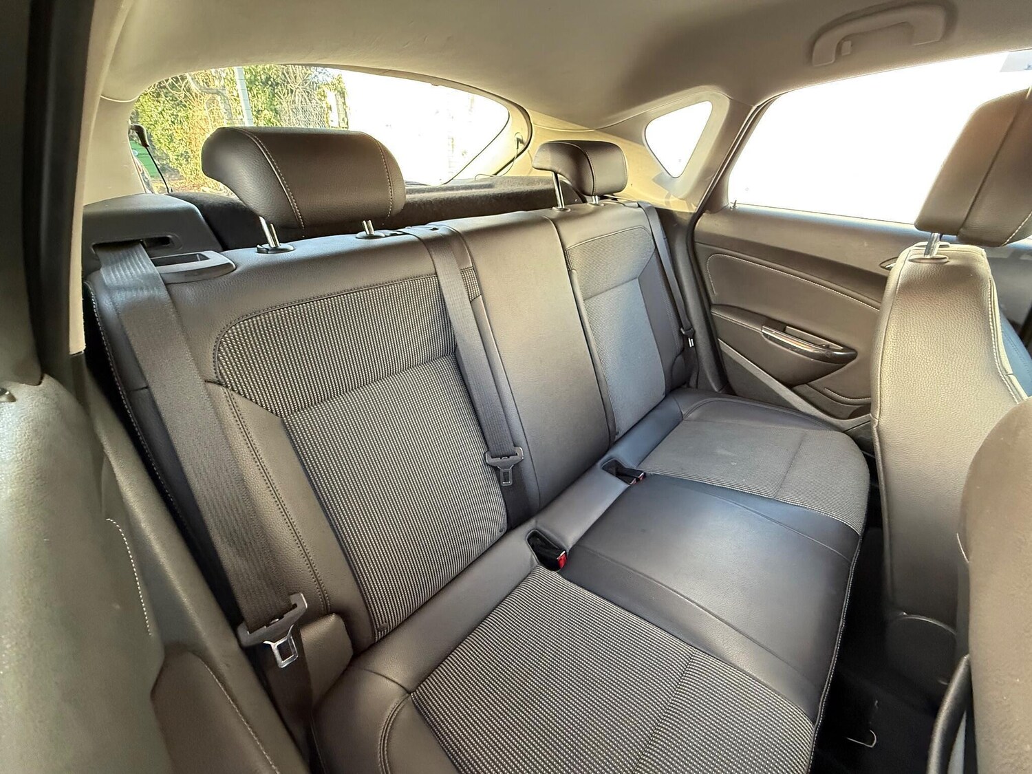 Used Vauxhall Astra 2010 for sale - 76753239: Photo 14