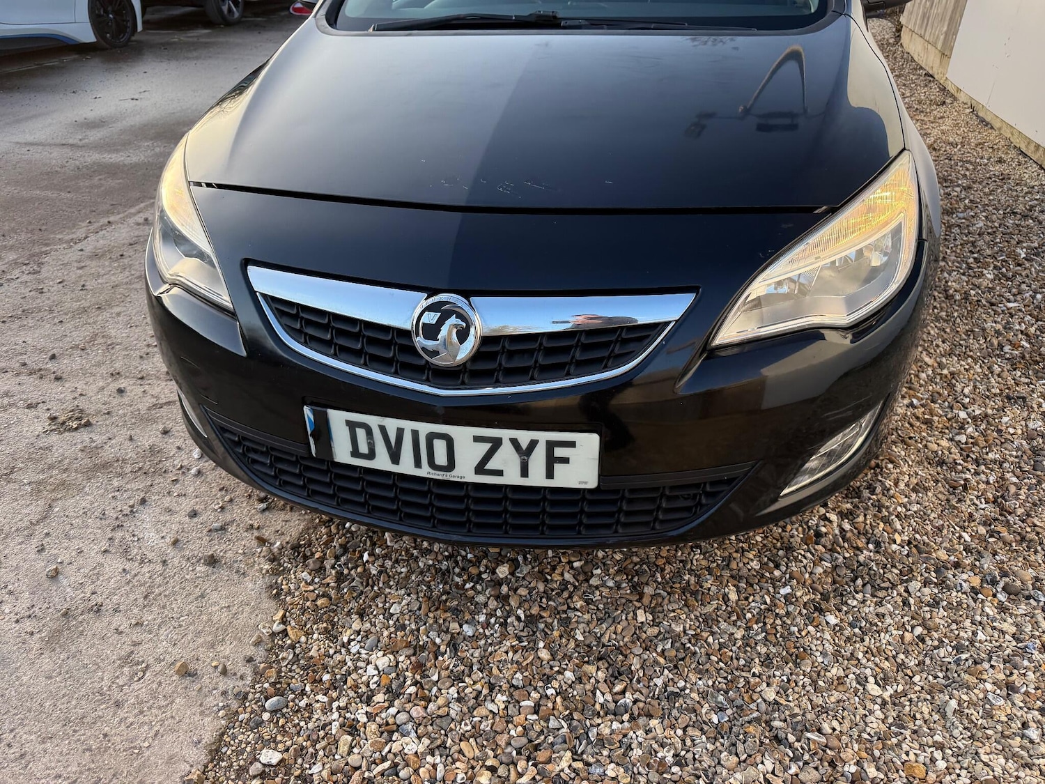 Used Vauxhall Astra 2010 for sale - 76753239: Photo 2